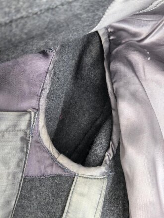 Luftwaffe, Division " Hermann Göring" Fliegerbluse für einen Obergefreiten. Sehr guter Zustand, die Effekten original vernäht, lediglich die vordere Knopfreihe wurde unsachgemäß versetzt.