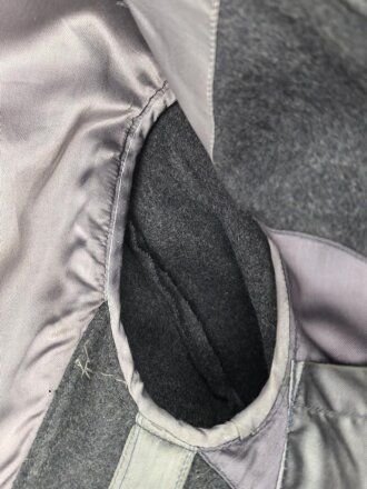 Luftwaffe, Division " Hermann Göring" Fliegerbluse für einen Obergefreiten. Sehr guter Zustand, die Effekten original vernäht, lediglich die vordere Knopfreihe wurde unsachgemäß versetzt.