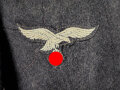 Luftwaffe, Division " Hermann Göring" Fliegerbluse für einen Obergefreiten. Sehr guter Zustand, die Effekten original vernäht, lediglich die vordere Knopfreihe wurde unsachgemäß versetzt.