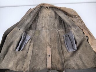 Leder Mantel wie Wehrmacht. Eventuell Eigentumstück ? Guter Gesamtzustand