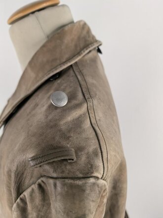 Leder Mantel wie Wehrmacht. Eventuell Eigentumstück ? Guter Gesamtzustand