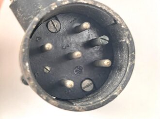 Steckverbindung für Frequenzprüfgeräte der Wehrmacht. Leichtmetall, guter Zustand, Originallack, Funktion nicht geprüft