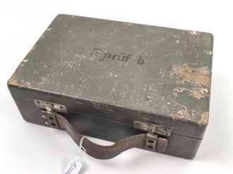Transportkasten zum Frequenzprüfgerät b der Wehrmacht. Originallack, , vollständige Inneneinteilung