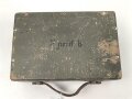 Transportkasten zum Frequenzprüfgerät b der Wehrmacht. Originallack, , vollständige Inneneinteilung