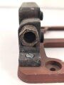 Einbaurahmen zum Umformersatz U. 10  für Panzerfunk der Wehrmacht. Die Schrauben und vermutlich die vorderen Feststellschrauben neuzeitlich ergänzt