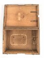 Luftwaffe, Transportkasten "Feldprüfgerät für Fahrt- und Höhenmesser Fl 22886"  Originallack, grob gereinigt