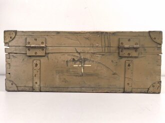 Luftwaffe, Zubehörkasten Steckmast Ln 20460. Originallack, Maße 48 x 67 x 26cm