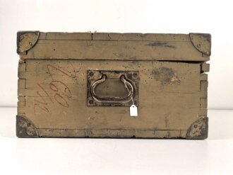 Luftwaffe, Zubehörkasten Steckmast Ln 20460. Originallack, Maße 48 x 67 x 26cm