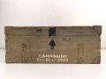 Luftwaffe, Zubehörkasten Steckmast Ln 20460. Originallack, Maße 48 x 67 x 26cm