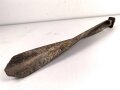 Bodenanker für Abspannung Kurbelmast / Steckmast der Wehrmacht. Gesamtlänge 51cm. Ungereinigtes, narbiges Stücj