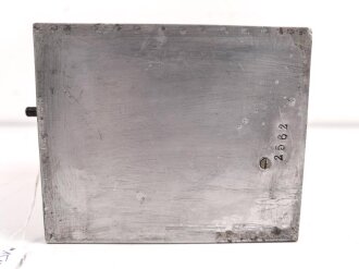 Baugruppe mit Abschirmblech zum Luft-Boden Einheitsempfänger E52 a " Köln" der Luftwaffe. Funktion nicht geprüft