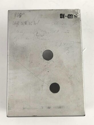 Abschirmblech zur Baugruppe zum Luft-Boden Einheitsempfänger E52 a " Köln" der Luftwaffe.