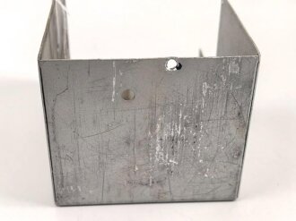 Abschirmblech zur Baugruppe zum Luft-Boden Einheitsempfänger E52 a " Köln" der Luftwaffe.
