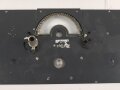Frontplatte zum Luft-Boden Einheitsempfänger E52 a " Köln" der Luftwaffe. Überlackiertes Stück