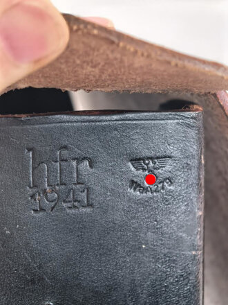 Werkzeugtasche für Angehörige der Nachrichtentruppe. Wohl ungetragenes Stück, datiert 1941
