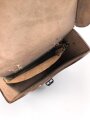 Werkzeugtasche für Angehörige der Nachrichtentruppe. Wohl ungetragenes Stück, datiert 1941