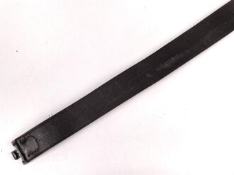 Luftwaffe , Koppel für Mannschaften. Aluminiumschloss mit Lederzunge von 1938. Zugehöriger, ungeschwärzter Koppelriemen, ebenfalls von 1938. Gesamtlänge 102cm