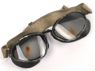 Luftwaffe , Brille für fliegendes Personal in gutem Zustand. Gummi weich, Band mit Zugkraft
