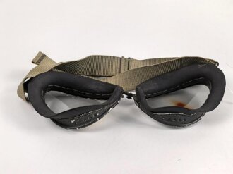 Luftwaffe , Brille für fliegendes Personal in gutem Zustand. Gummi weich, Band mit Zugkraft