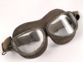 Luftwaffe , Brille für fliegendes Personal in gutem Gesamtzustand. Gummi weich, Band ohne Zugkraft