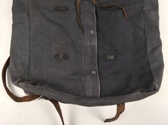 Luftwaffe, Kleidertasche für fliegendes Personal. gebraucht, alle Reissverschlüsse gängig.