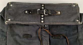 Luftwaffe, Kleidertasche für fliegendes Personal. gebraucht, alle Reissverschlüsse gängig.