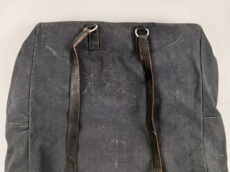 Luftwaffe, Kleidertasche für fliegendes Personal. gebraucht, alle Reissverschlüsse gängig.