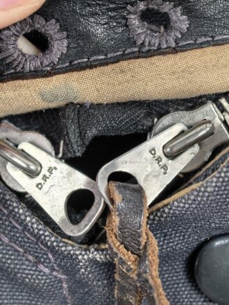 Luftwaffe, Kleidertasche für fliegendes Personal. gebraucht, alle Reissverschlüsse gängig.