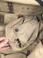 Luftwaffe, Kleidertasche für fliegendes Personal. gebraucht, alle Reissverschlüsse gängig.