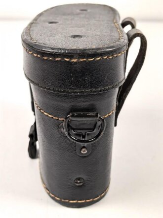 Behälter aus Ersatzmaterial für Dienstglas 6 x 30 der Wehrmacht aus Preßmasse. Hersteller cxn, guter Zustand