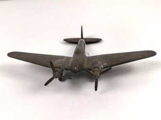 Schweres Flugzeugmodell aus Messing, Spannweite 32cm
