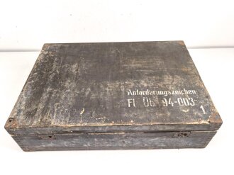 Luftwaffe, Transportkasten Modell für Fliegererkennungsdienst Fl Üb 94-003. Originallack, grob gereinigt. maße 54 x 77 x 20