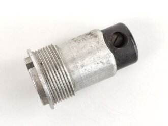 Luftwaffe , Sockel für Schauzeichen, Anzeige. Aussendurchmesser oben 22,5mm, Gesamtlänge 36,4mm.