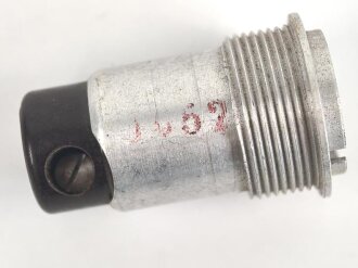 Luftwaffe , Sockel für Schauzeichen, Anzeige. Aussendurchmesser oben 22,5mm, Gesamtlänge 36,4mm.