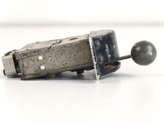 Luftwaffe, Luftschrauben Verstellschalter 9-9502 B. Originallack, Funktion nicht geprüft