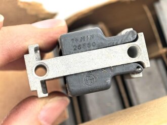 Luftwaffe , 10 Stück Reihentrennstecker " 14 MIN 265 60" in originaler Umverpackung der " Michel-Werke Augsburg"  Ungereinigter Dachbodenfund