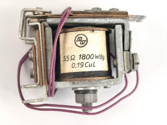 Luftwaffe , Magnetschalter 19-9004 K-1, Hersteller Michel Werke Augsburg. Sie erhalten ein ( 1 ) Stück aus Dachbodenfund