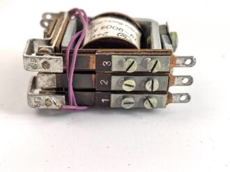 Luftwaffe , Magnetschalter 19-9004 K-1, Hersteller Michel Werke Augsburg. Original verpacktes Stück aus Dachbodenfund