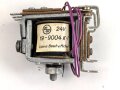 Luftwaffe , Magnetschalter 19-9004 K-1, Hersteller Michel Werke Augsburg. Original verpacktes Stück aus Dachbodenfund
