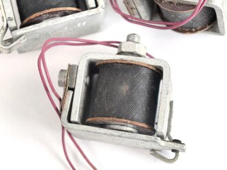 Luftwaffe , Magnetschalter SSM 57, Hersteller Michel Werke Augsburg. Sie erhalten ein ( 1 ) Stück aus Dachbodenfund