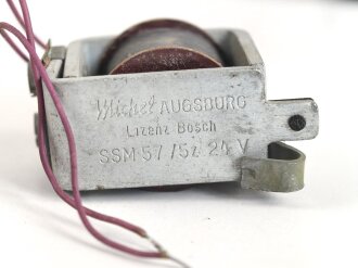 Luftwaffe , Magnetschalter SSM 57, Hersteller Michel Werke Augsburg. Sie erhalten ein ( 1 ) Stück aus Dachbodenfund