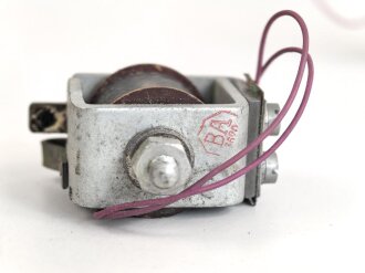 Luftwaffe , Magnetschalter SSM 57, Hersteller Michel Werke Augsburg. Sie erhalten ein ( 1 ) Stück aus Dachbodenfund