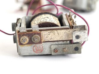 Luftwaffe , Magnetschalter SSM 57 LSK , Hersteller Michel Werke Augsburg. Sie erhalten ein ( 1 ) Stück aus Dachbodenfund