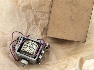 Luftwaffe , Magnetschalter SSM 57 LSK , Hersteller Michel Werke Augsburg. Ein original verpacktes Stück aus Dachbodenfund