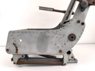 Luftwaffe Flugzeugsitz aus Leichtmetall. Gestrahlt und zum Teil lackiert, der Boden gespachtelt. Für mich leider nicht konkret Zuzuordnen
