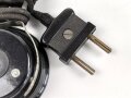 Doppelfernhörer aus ziviler Produktion, von der Wehrmacht eingekauft und mit WaA versehen, so beispielsweise für Übungsgeräte verwendet. Guter Gesamtzustand, Funktion nicht geprüft