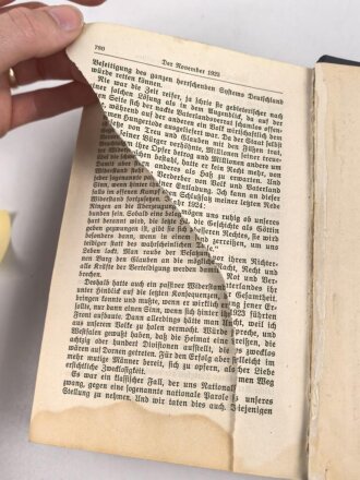 Adolf Hitler "Mein Kampf" blaue Ganzleinenausgabe in stark gebrauchtem Zustand, Führerbild fehlt, Wasserschaden