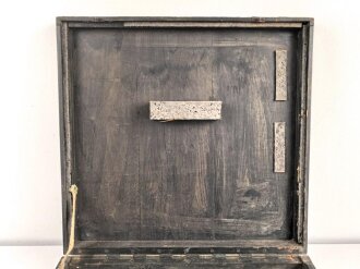 Transportkasten für ein Minensuchgerät Wien 41 der Wehrmacht, Originallack, ungereinigtes Stück