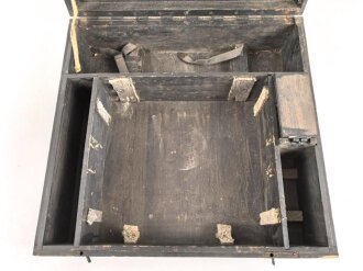 Transportkasten für ein Minensuchgerät Wien 41 der Wehrmacht, Originallack, ungereinigtes Stück