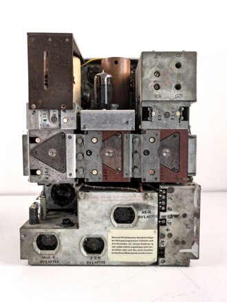 15 Watt Sender Empfänger b datiert 1944. Originallack, ungereinigtes Stück, Funktion nicht geprüft